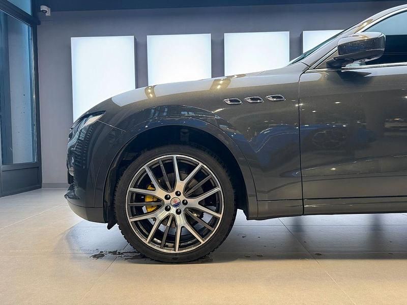 Gebraucht Maserati Levante 275 PS (202 kW) 2018 Grün SUV