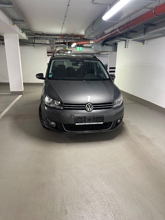 Gebraucht VW Touran Life 105 PS (77 kW) 2012 Grau Van / Kleinbus