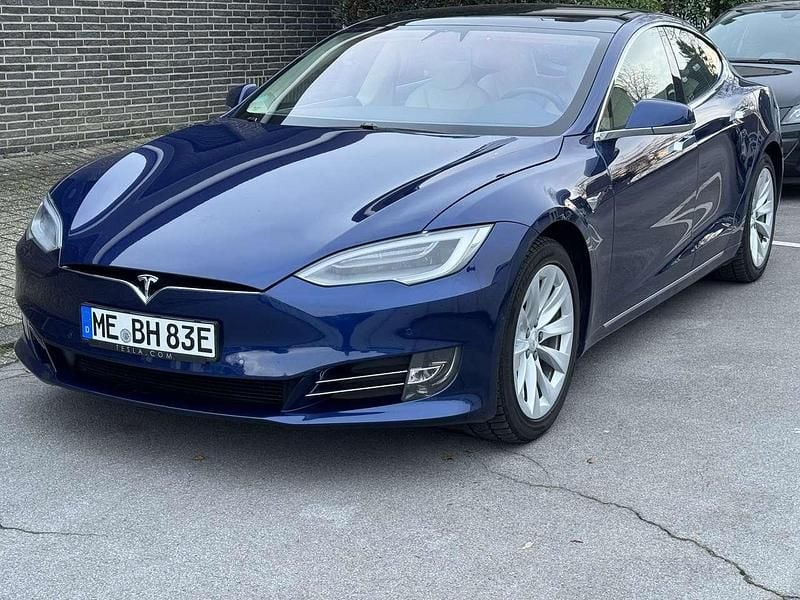 Gebraucht 2018 Tesla Model S Kleinwagen | 31.500 € (Teuer) - Bild 1/4