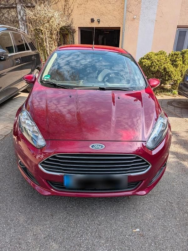 Gebraucht Ford Fiesta 100 PS (73 kW) 2014 Rot Kleinwagen