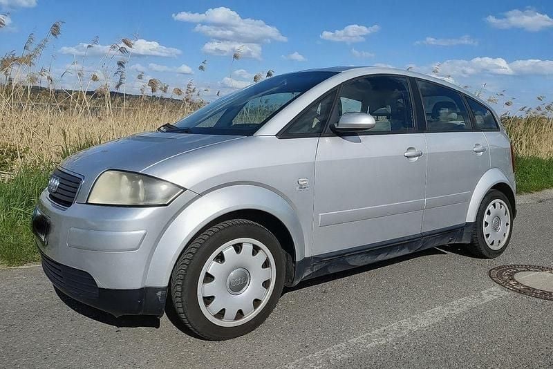 Usado Audi A2 75 HP (55 kW) 2003 Prateado Citadino