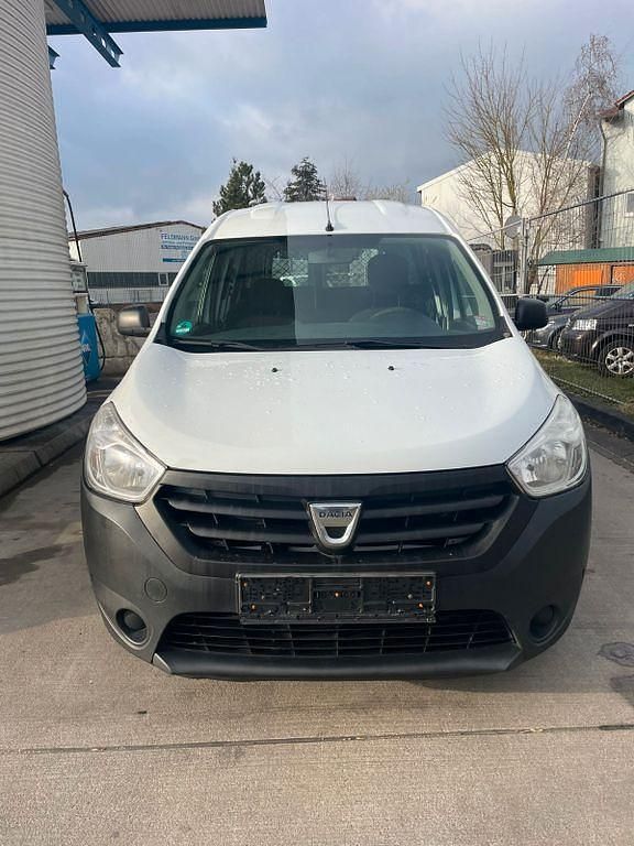 Weiß Gebraucht 2016 Dacia Dokker Ambiance Van / Kleinbus | 3.700 € (Teuer) - Bild 1/4