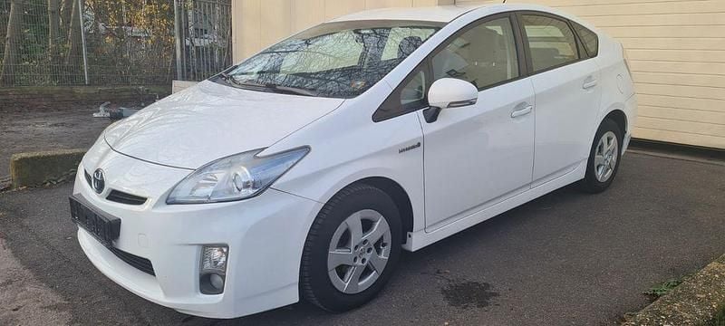 Gebraucht Toyota Prius 99 PS (72 kW) 2009 Weiß Limousine