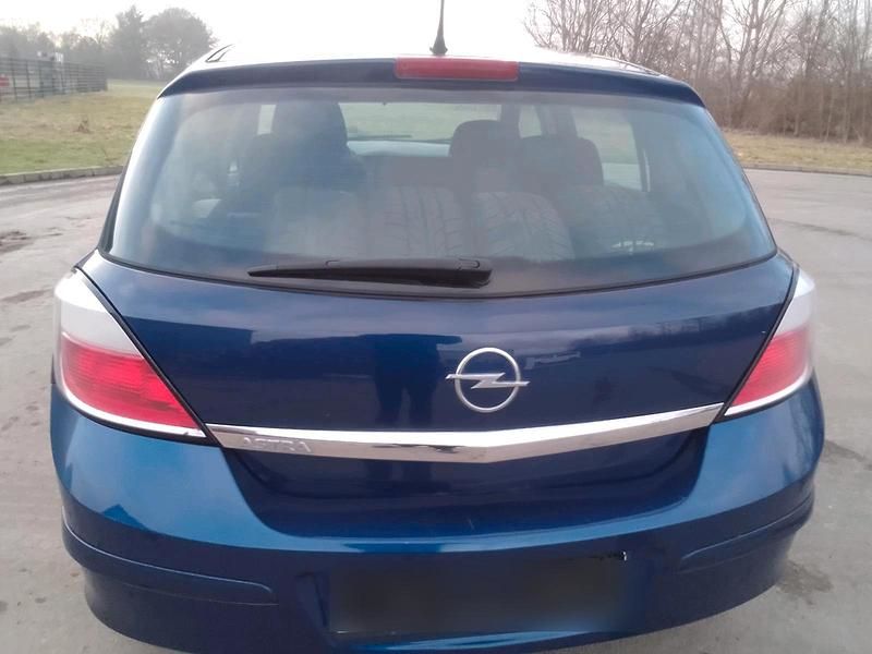 Gebraucht Opel Astra 90 PS (66 kW) 2006 Blau Limousine