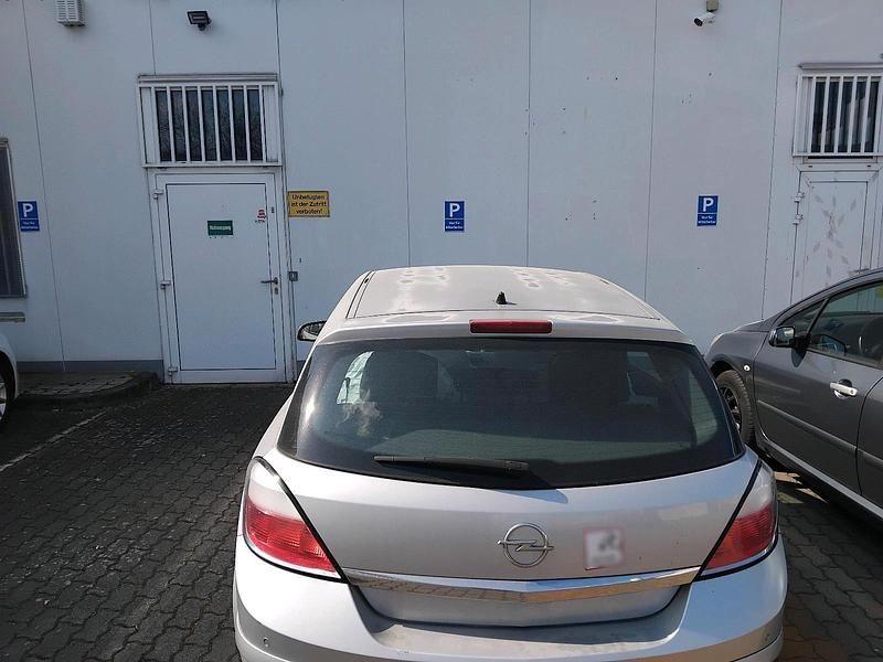 Gebraucht Opel Astra 125 PS (91 kW) 2005 Silber Kleinwagen
