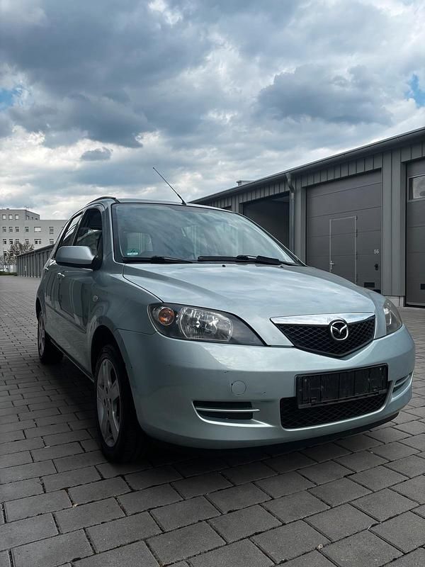 Second-hand Mazda 2 80 CP (58 kW) 2004 Argintiu Hatchback