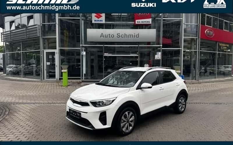 Schneeweiß Gebraucht 2025 Kia Stonic Vision SUV | 21.490 € (Fairer Preis) - Bild 1/4