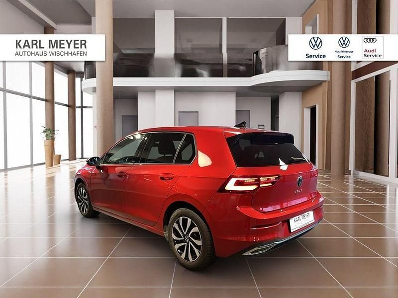 Gebraucht VW Golf VII Active 150 PS (110 kW) 2021 Rot Kleinwagen