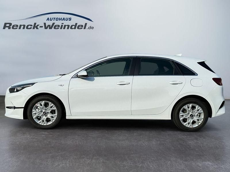 Gebraucht Kia Ceed Vision 101 PS (74 kW) 2024 Weiß Kleinwagen