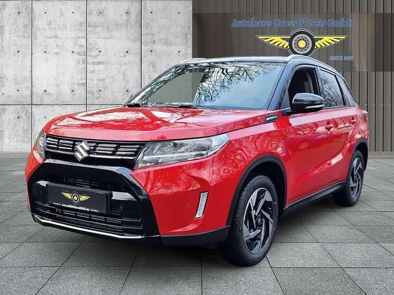 Neu Suzuki Vitara 110 PS (80 kW) 2026 Bridge red/cosmic black pearl SUV