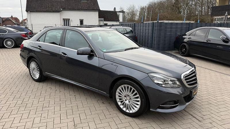 Gebraucht Mercedes E200 Elegance 184 PS (135 kW) 2013 Grau Limousine