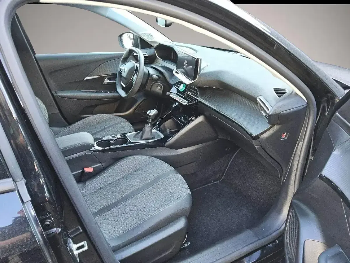 Gebraucht Peugeot 208 Allure 101 PS (74 kW) 2024 Manufacturer Kleinwagen