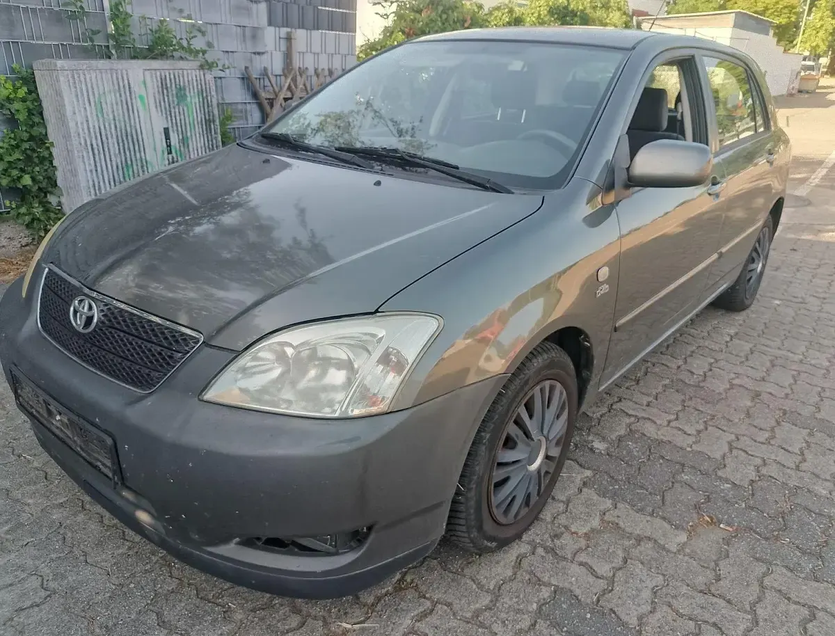 Gebraucht Toyota Corolla 90 PS (66 kW) 2004 Grün Limousine