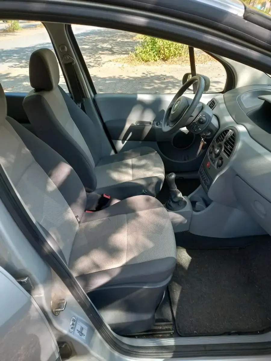 Gebraucht Renault Modus 101 PS (74 kW) 2007 Silber Van / Kleinbus