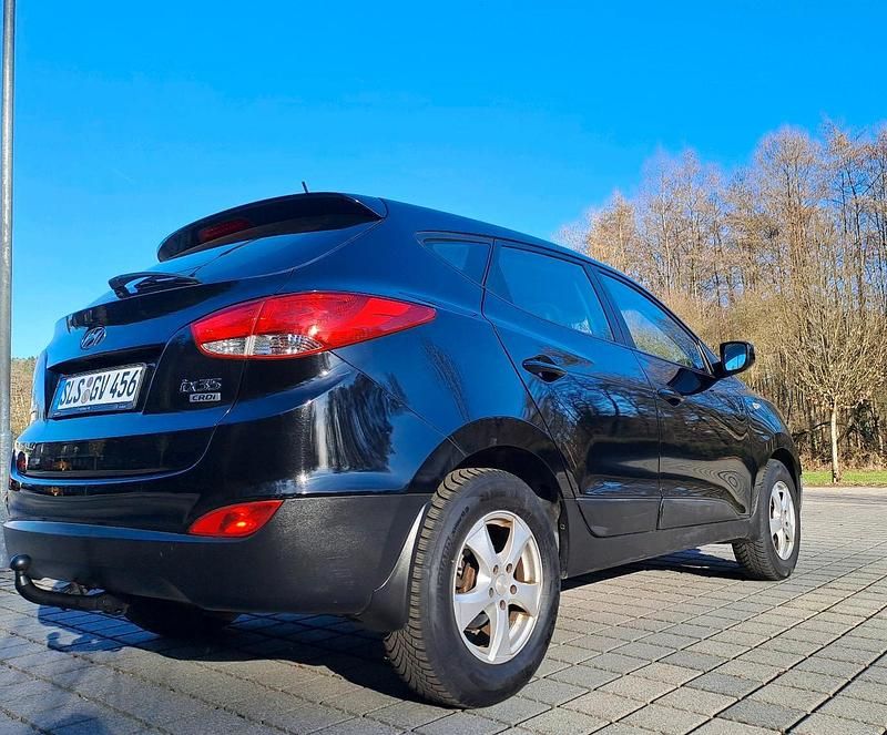 Gebraucht Hyundai ix35 116 PS (85 kW) 2015 Schwarz SUV