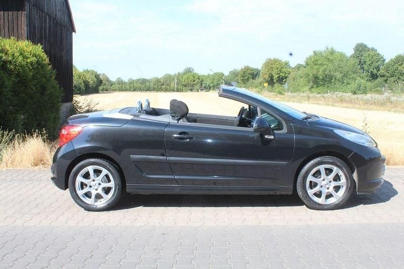 Schwarz Gebraucht 2009 Peugeot 207 CC Filou Cabrio | 3.980 € (Fairer Preis) - Bild 1/4