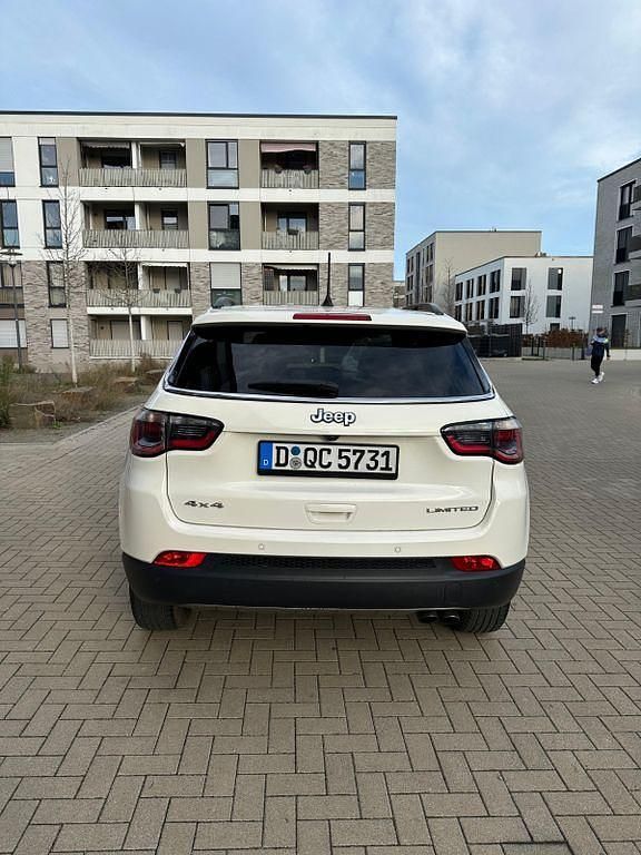 Gebraucht Jeep Compass Limited 170 PS (125 kW) 2019 Weiß SUV