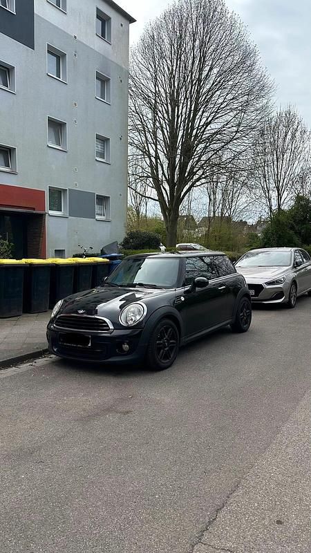 Gebraucht Mini Cooper 98 PS (72 kW) 2010 Schwarz Kleinwagen