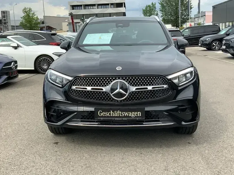 Gebraucht Mercedes GLC200 AMG 163 PS (119 kW) 2026 Schwarz SUV