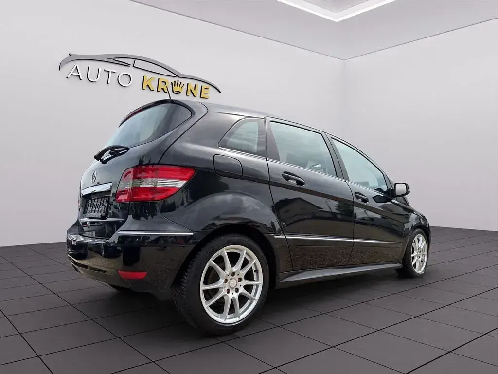 Gebraucht Mercedes B200 Sport 140 PS (102 kW) 2011 Schwarz Van / Kleinbus