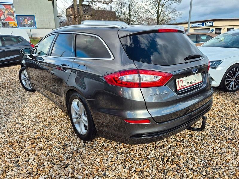 Gebraucht Ford Mondeo Titanium 160 PS (117 kW) 2017 Silber Kombi