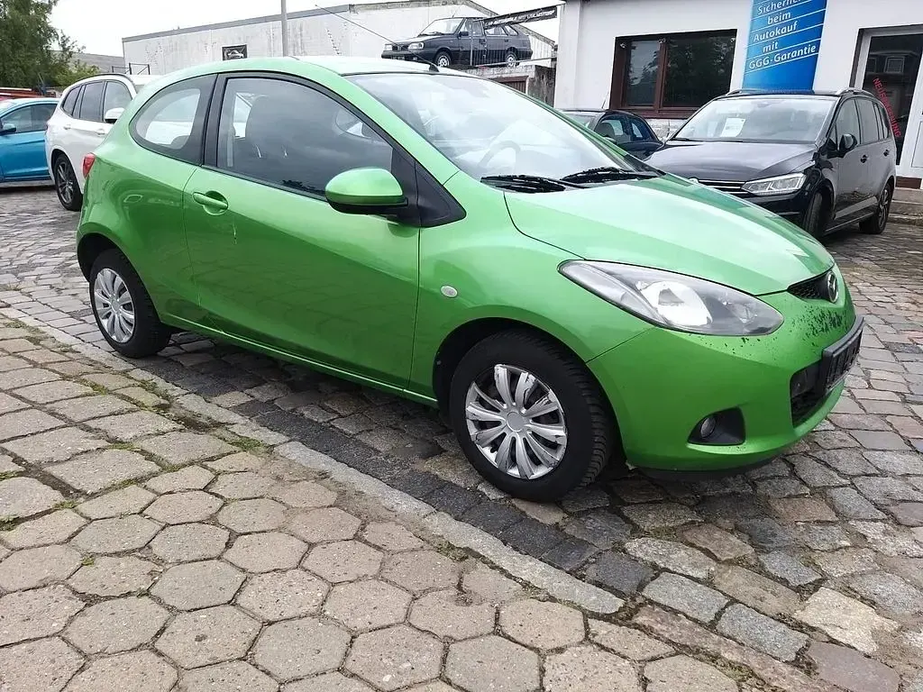 Gebraucht Mazda 2 Inclusive 86 PS (63 kW) 2008 Grün Kleinwagen