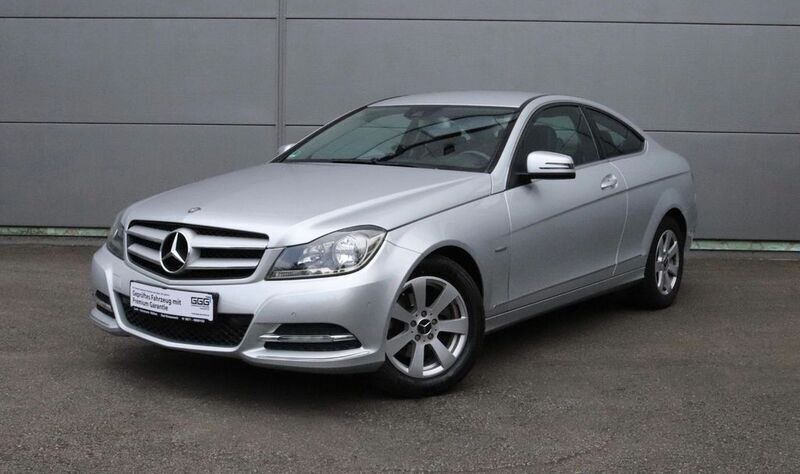 Iridiumsilber metalliclack Gebraucht 2011 Mercedes C180 Coupé | 11.950 € (Fairer Preis) - Bild 1/4