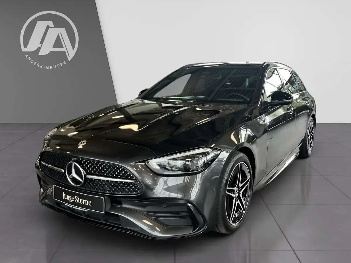 Gebraucht Mercedes C200 AMG 163 PS (119 kW) 2025 Graulack graphitgrau Kombi