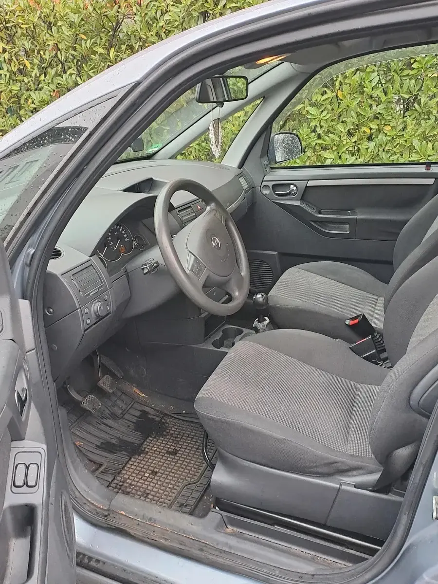 Gebraucht Opel Meriva 100 PS (73 kW) 2004 Silber Van / Kleinbus