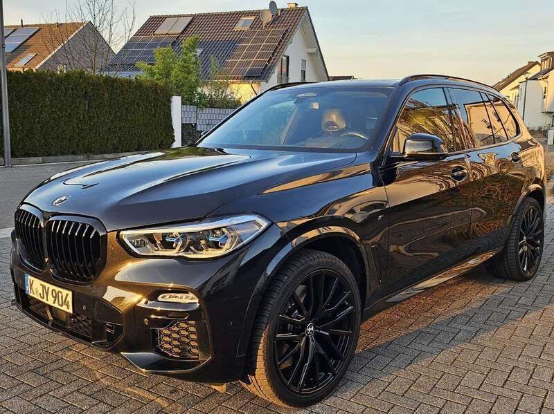 Schwarz Gebraucht 2020 BMW X5 M Shadowline SUV | 68.900 € - Bild 1/4