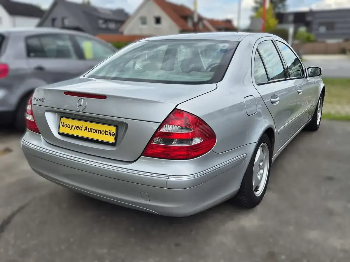 Occasion Mercedes E240 177 ch (130 kW) 2002 Argent Berline