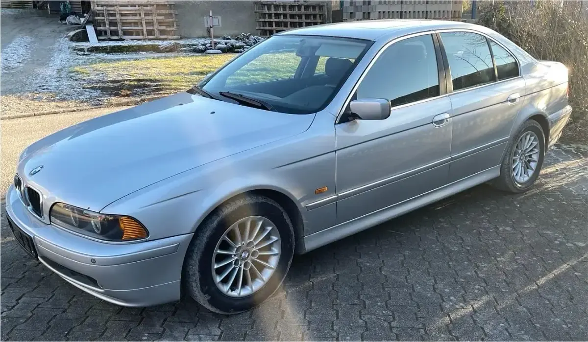 Gebraucht BMW 525 192 PS (141 kW) 2002 Silber Limousine
