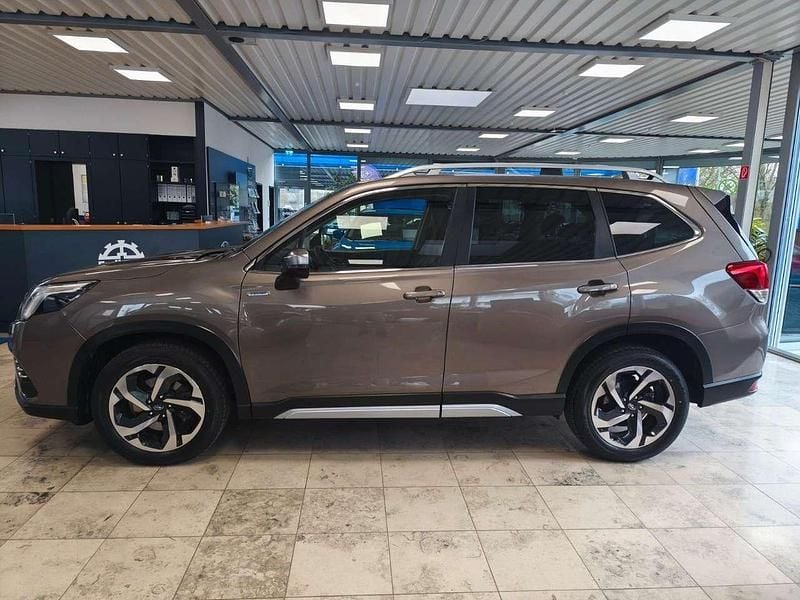 Gebraucht Subaru Forester Platinum 150 PS (110 kW) 2024 Brilliant bronze SUV