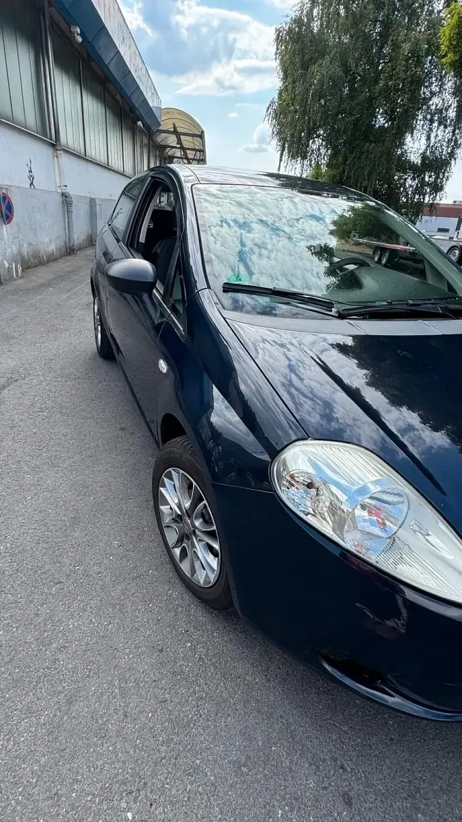 Gebraucht Fiat Punto 65 PS (47 kW) 2009 Blau Kleinwagen