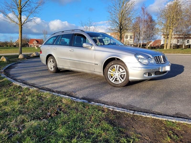 Gebraucht Mercedes E240 177 PS (130 kW) 2003 Silber Kombi