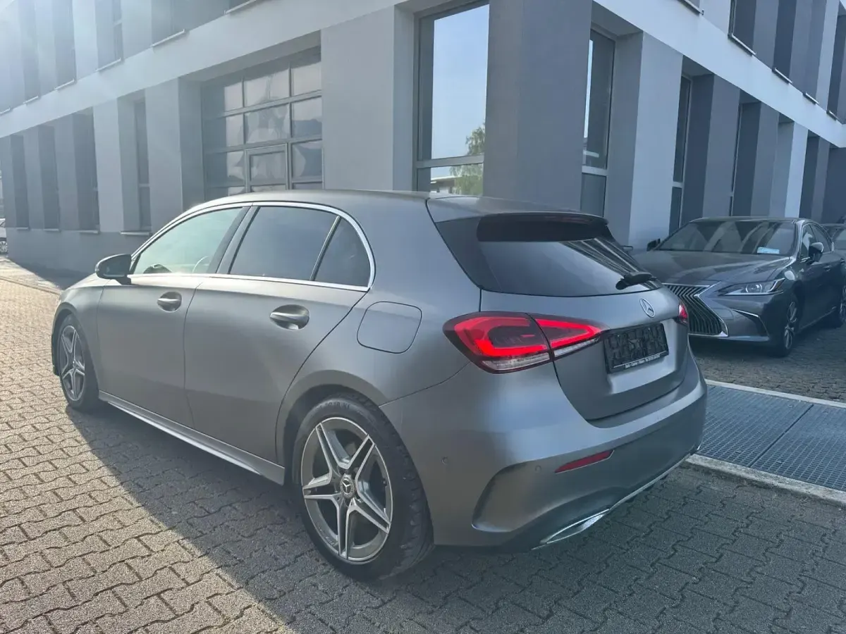Gebraucht Mercedes A200 AMG line Plus 163 PS (119 kW) 2019 Grau Limousine