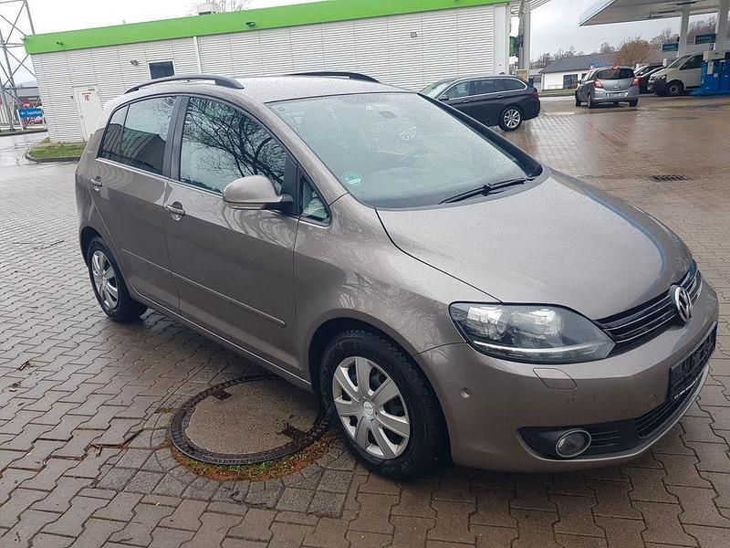 Gebraucht VW Golf VI 105 PS (77 kW) 2011 Braun Kleinwagen