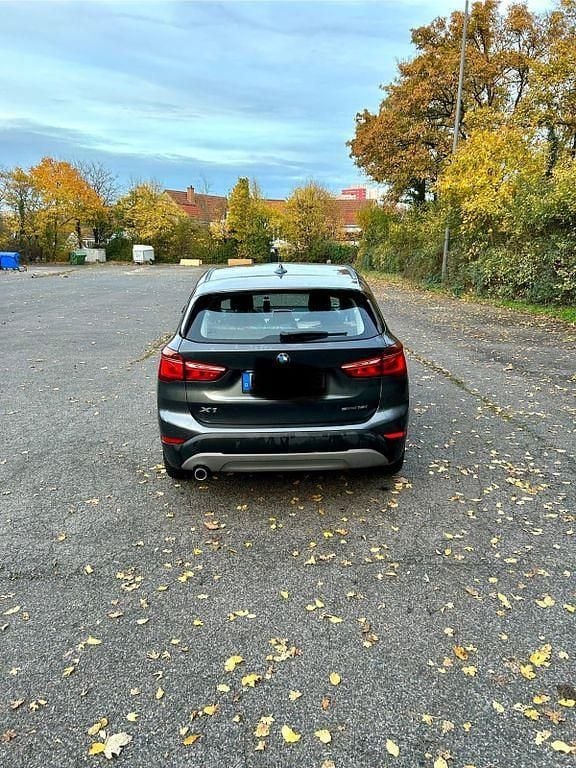 Gebraucht BMW X1 140 PS (102 kW) 2019 Grau SUV