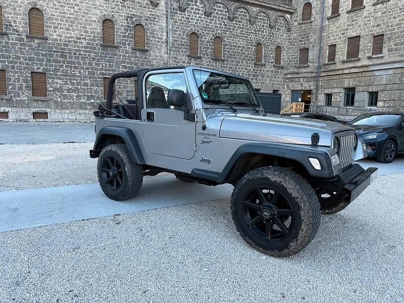 Gebraucht Jeep Wrangler 175 PS (128 kW) 2000 Silber SUV