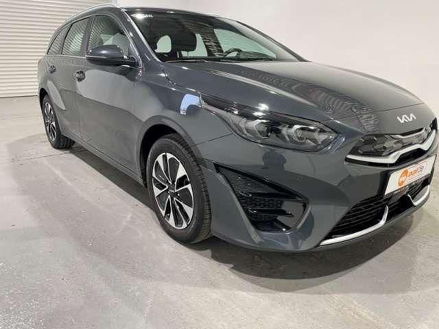 Gebraucht Kia Ceed Spirit 141 PS (103 kW) 2022 Kleinwagen