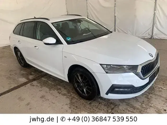 Gebraucht Skoda Octavia Ambition 150 PS (110 kW) 2023 Weiß Kombi