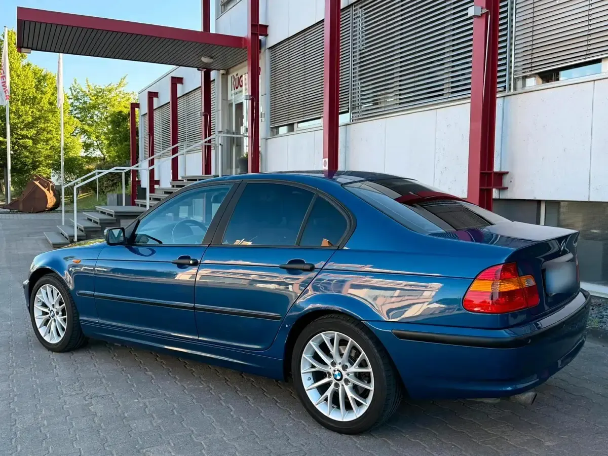 Gebraucht BMW 318 143 PS (105 kW) 2003 Blau Limousine