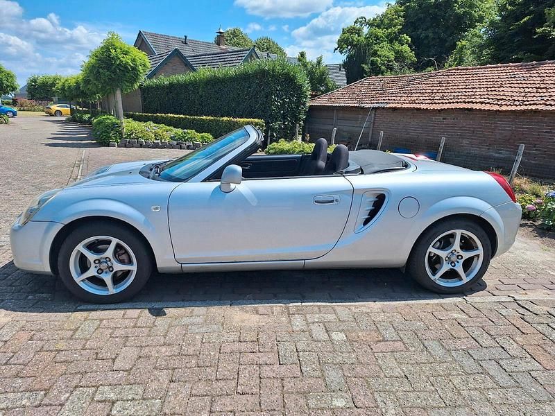 Silber Gebraucht 2004 Toyota MR2 Cabrio | 6.350 € (Etwas zu teuer) - Bild 1/4