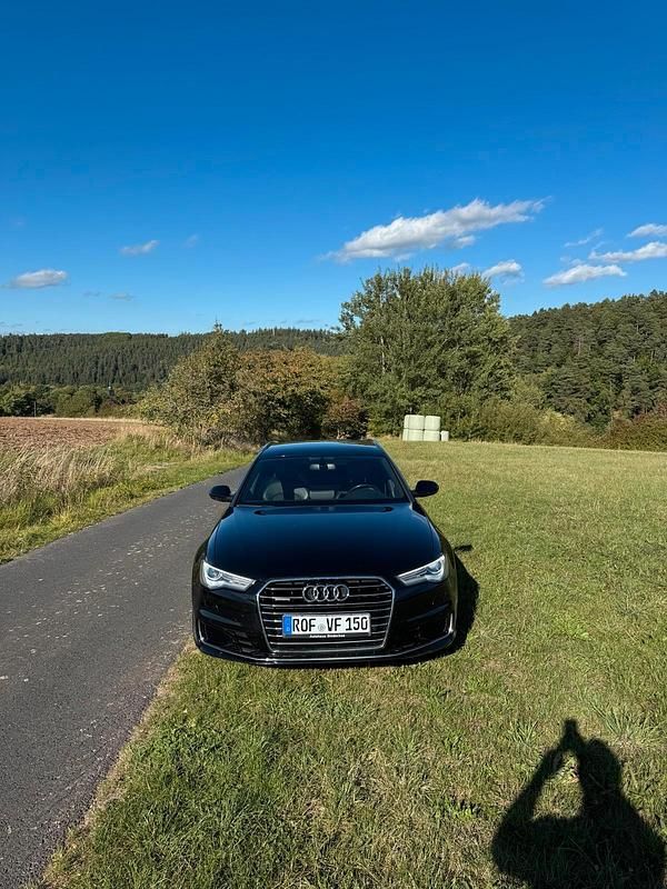 Gebraucht Audi A6 Comfort 250 PS (183 kW) 2014 Schwarz Kombi