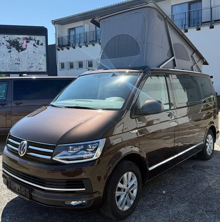 Braun Gebraucht 2019 VW T6.1 California Van | 49.900 € - Bild 1/4