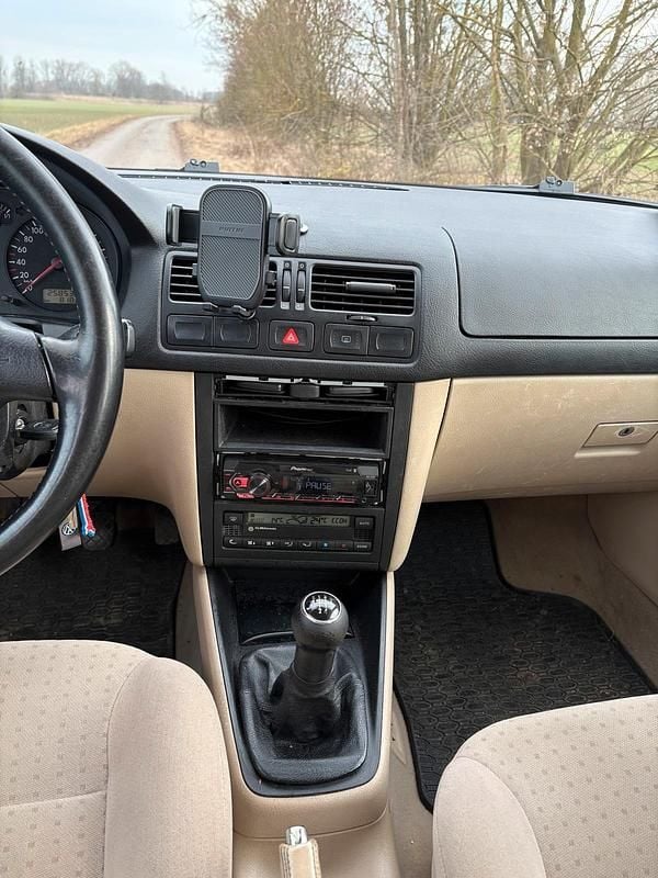 Gebraucht VW Bora 116 PS (85 kW) 1998 Rot Limousine