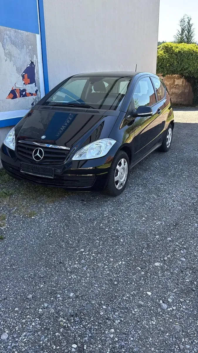 Gebraucht Mercedes A160 Elegance 95 PS (69 kW) 2010 Schwarz Kleinwagen