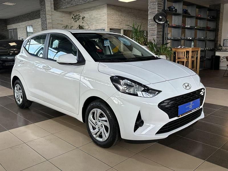 Weiß Neu 2025 Hyundai i10 Pure Kleinwagen | 16.900 € (Guter Preis) - Bild 1/4