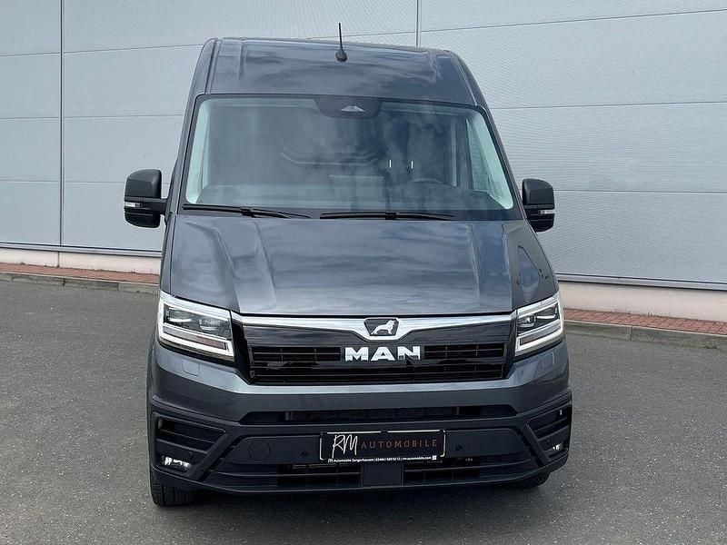 Neu MAN TGE 177 PS (130 kW) 2025 Grau Van