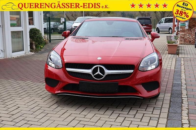 Gebraucht Mercedes SLC180 156 PS (114 kW) 2016 Feueropal Cabrio